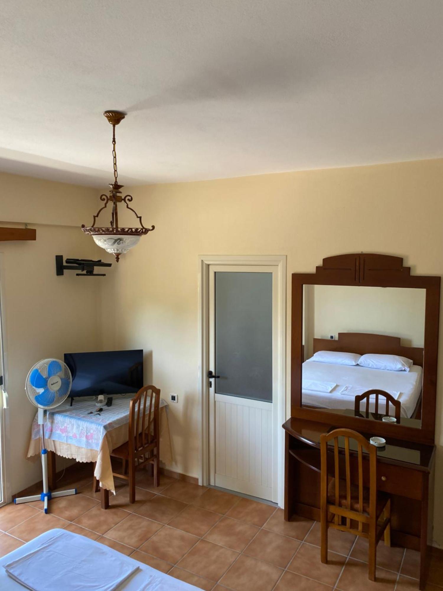 Villa Lilaj Vlorë Exterior foto